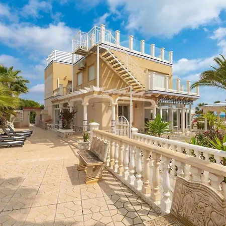 فيلة Fidalsa Mediterranean Beachfront *